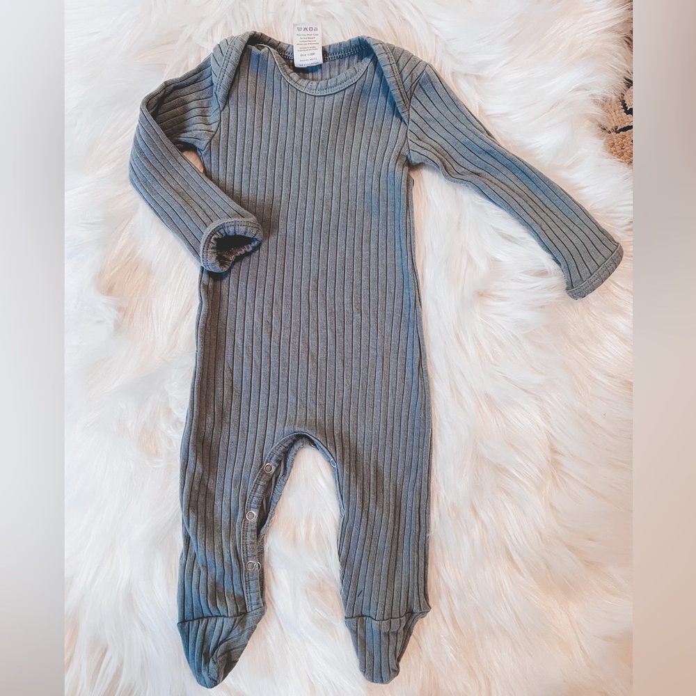 Kate Quinn- Ribbed Footie Sleeper